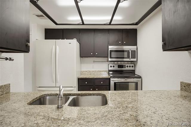 Foto del edificio - 14120 E Temple Dr