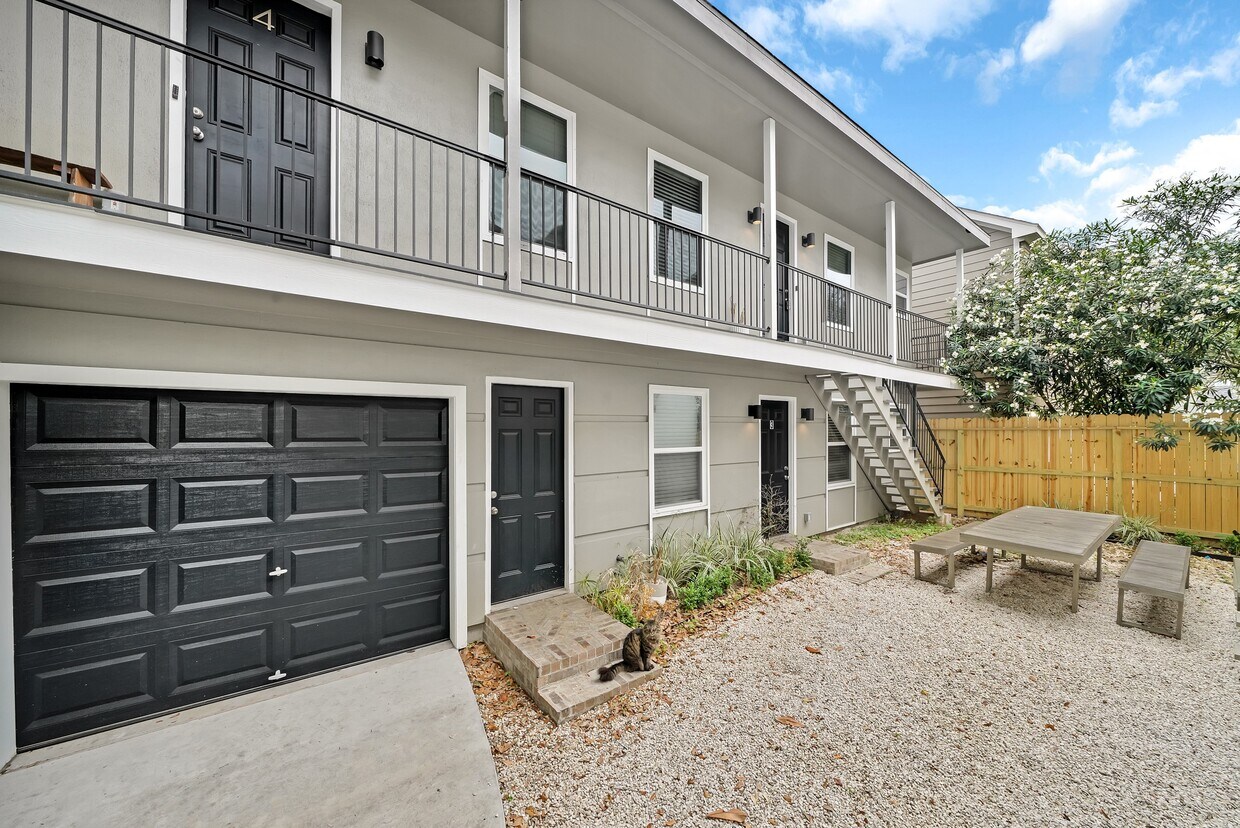 1953 Dryden Rd, Houston, TX 77030 Apartments in Houston, TX