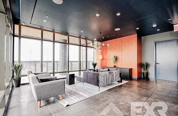 Foto del edificio - 2230 Cropsey Ave