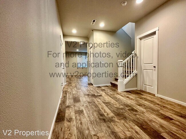 Building Photo - 3 br, 2.5 bath House - 15210 SE Flavel St