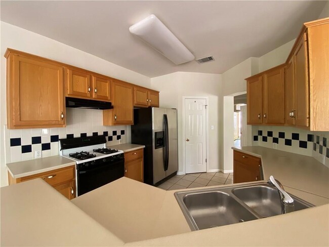 Building Photo - 14947 Doria Dr