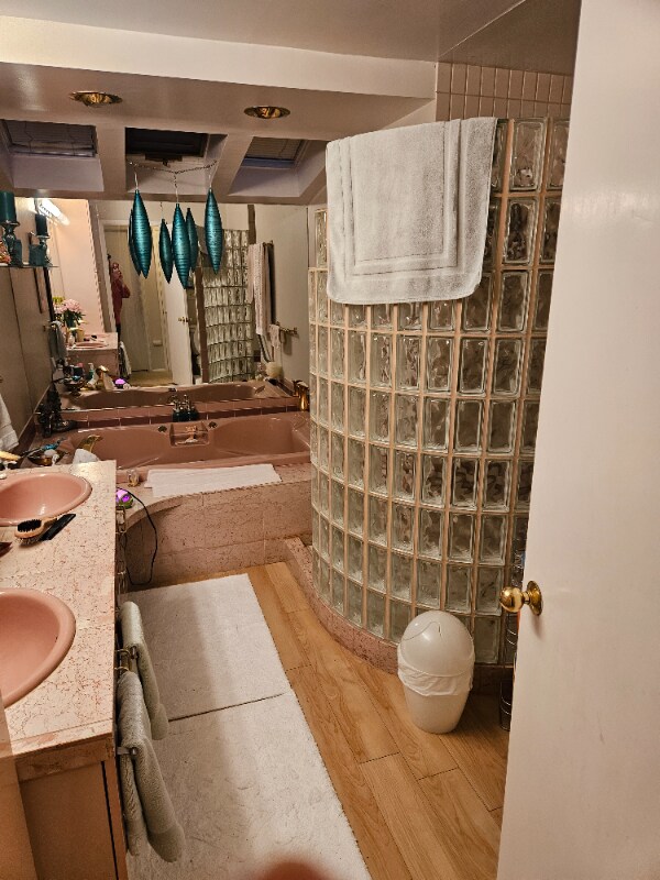 Foto del edificio - 12050 10th Ave NW