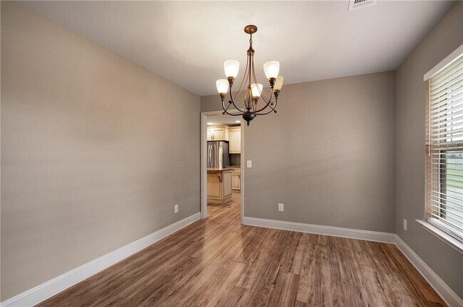 Foto del edificio - 211 Gilmore Cir SW