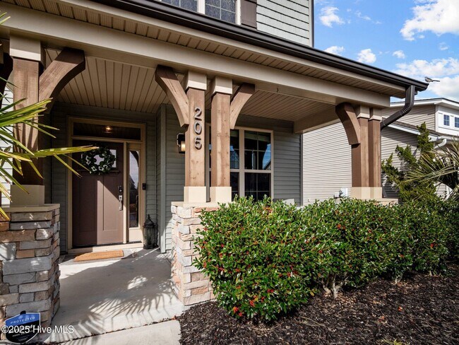 Foto del edificio - 205 Willow Ridge Dr
