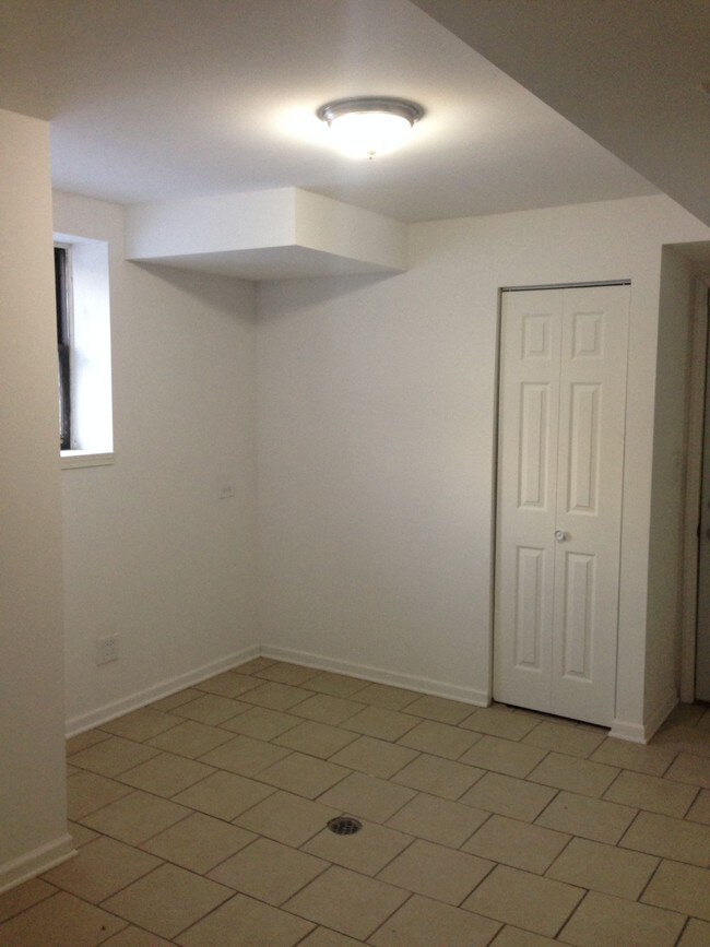 Building Photo - 1666 Downs Dr