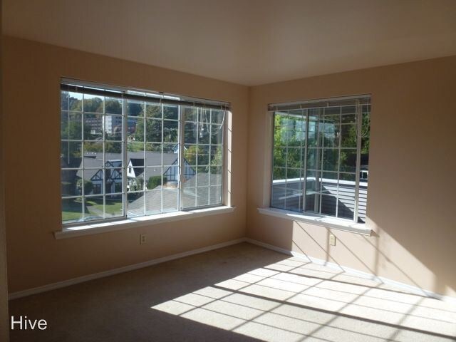 Primary Photo - 5307 Ravenna Pl NE