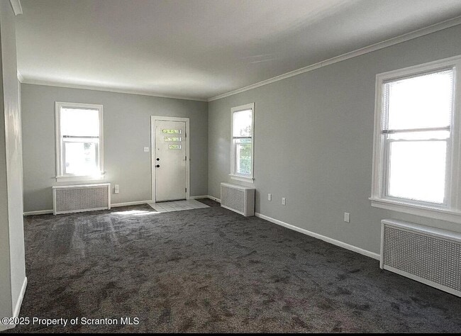 Building Photo - 2028 Margaret Ave