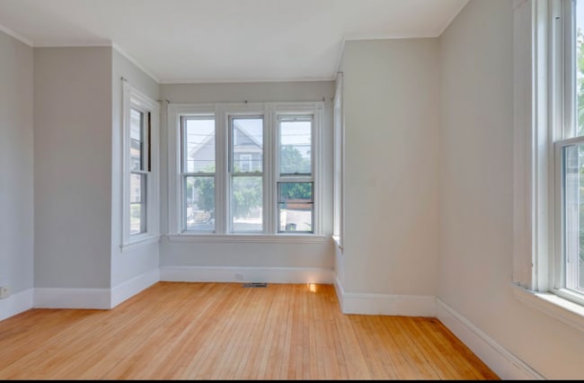 Building Photo - 12 Fiske St