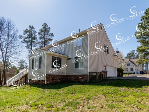 Foto del edificio - Spacious 6 Bedroom Home with First-Floor Suite, Loft, Garage & Community Pool in South Chesterfield