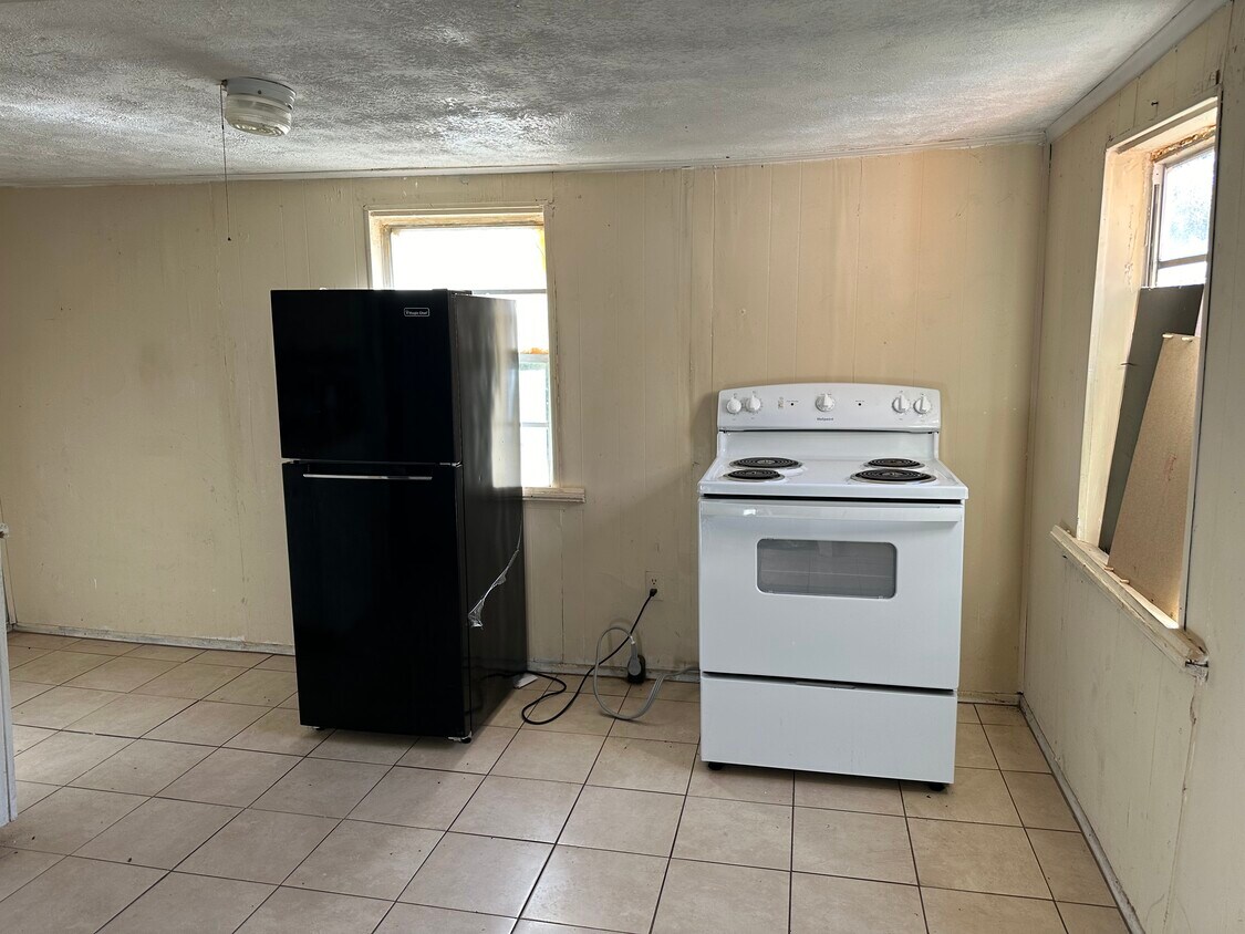 Building Photo - 1719 Fairfax St