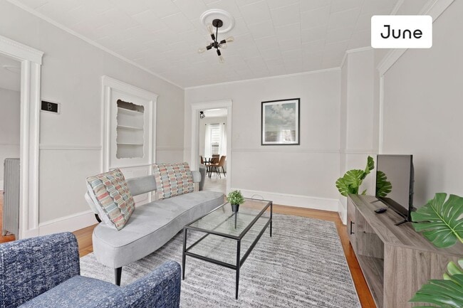 Building Photo - 31 Craigie Street