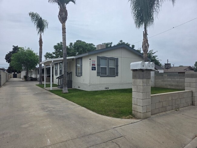 Building Photo - 505 33rd St