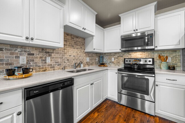 Kitchen - 108 NE 14th St