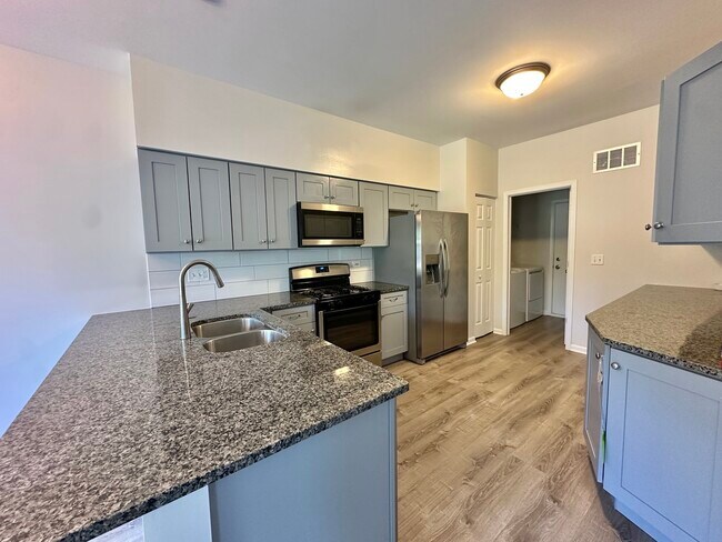 Building Photo - 14914 W Victoria Crossing