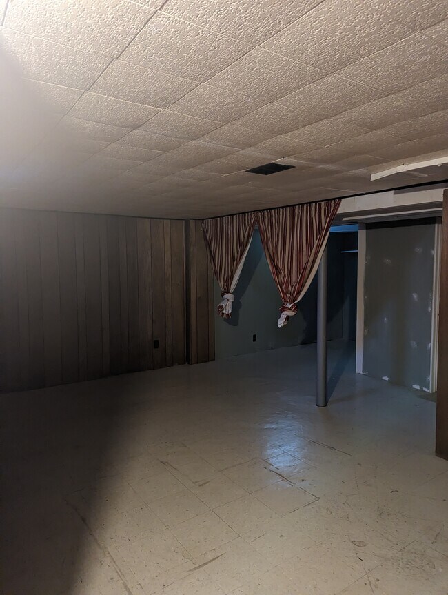 Foto del edificio - 813 Shannon Ave