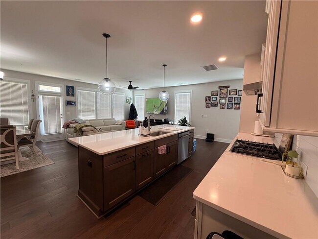 Foto del edificio - 1250 Wintergreen Wy