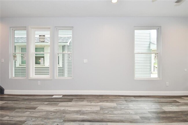 Building Photo - 304 N Walcott St