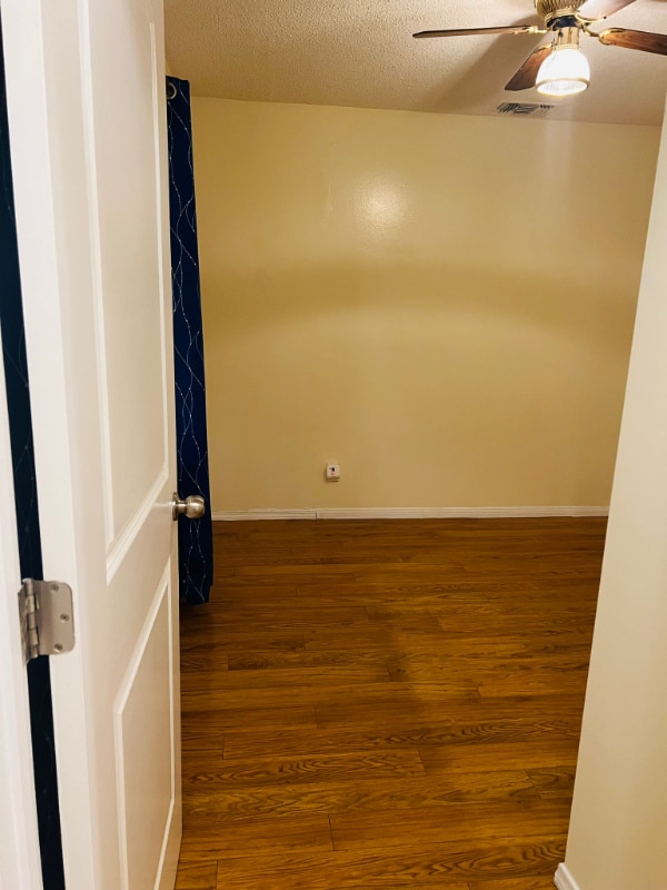 Foto del edificio - 722 W Hollyvale St