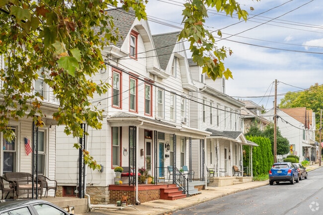 Rowhomes are available closer to the city parts of South Lebanon for the busier life.