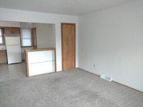 Building Photo - 2110 Melrose Ct