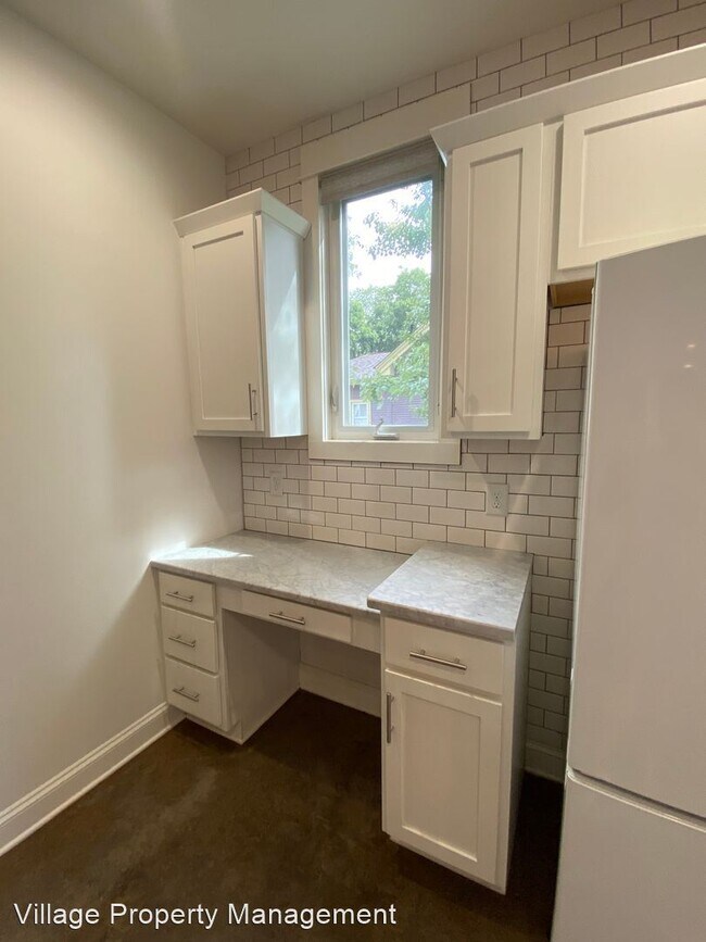 Building Photo - 2 br, 2.5 bath House - 913 N 12th St #1