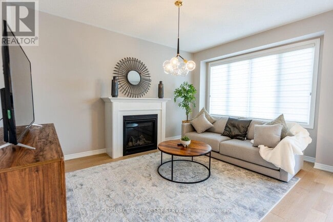 Building Photo - 648 Lemay Grv