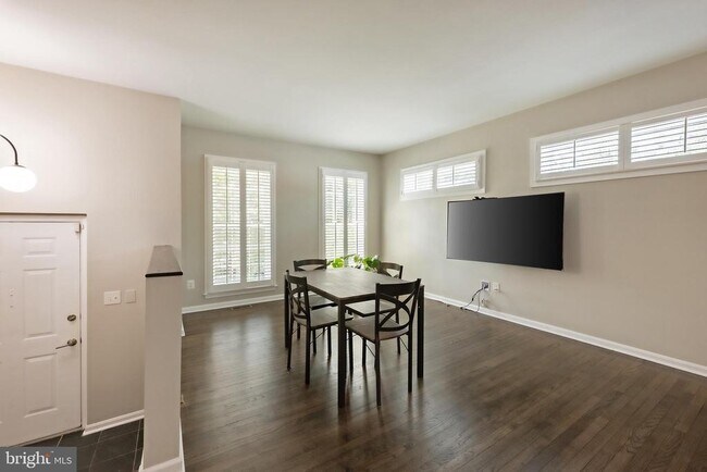 Foto del edificio - 2317 37th St NW