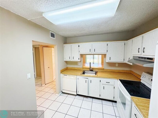 Foto del edificio - 1820 N Lauderdale Ave