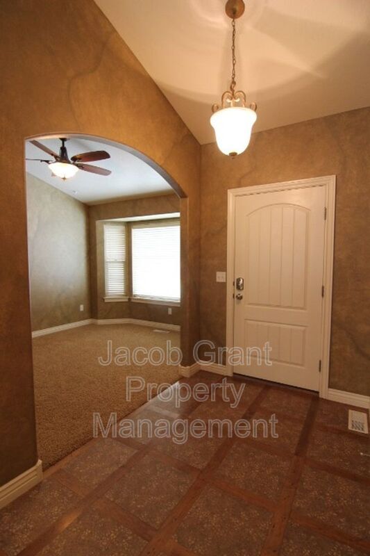 Building Photo - 3773 Autumnwood Dr