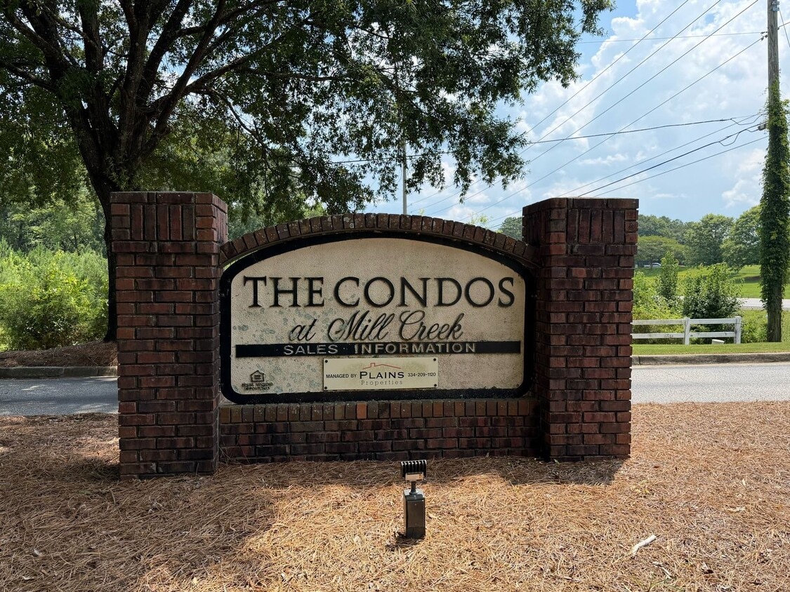 Building Photo - Mill Creek Condo Available!