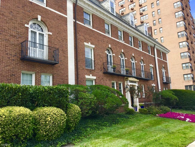 Building Photo - 2 br, 2 bath  - 103 W 39th St Apt G2
