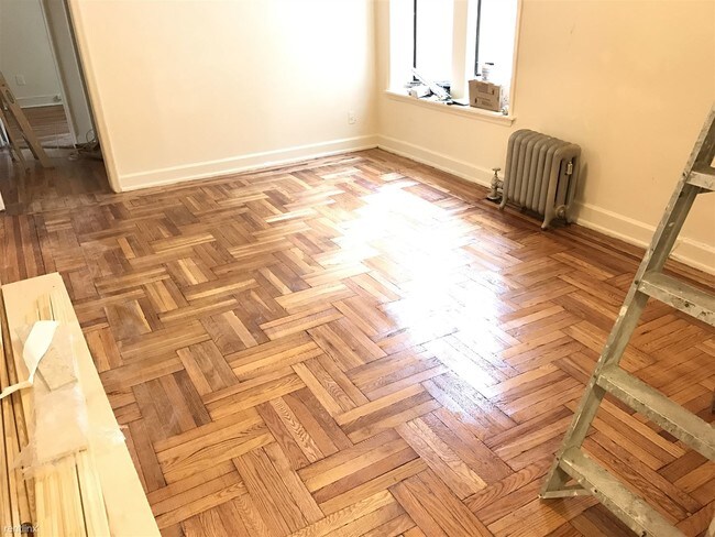 Foto del edificio - 2587 Bedford Ave