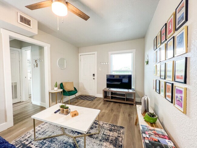 Foto del edificio - 1116 Morgan Ave