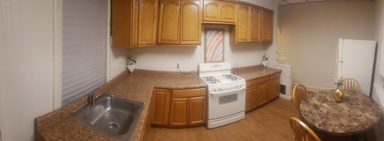 Kitchen - 335 N 53rd St