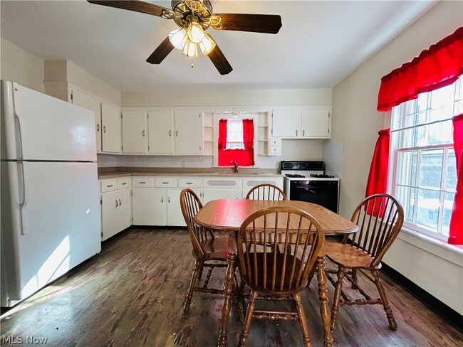 Building Photo - 1828 4th St