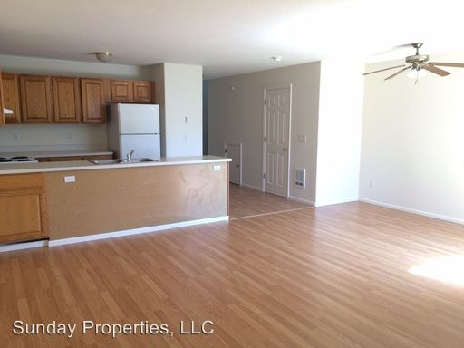 Building Photo - 657 N Cloverleaf Loop