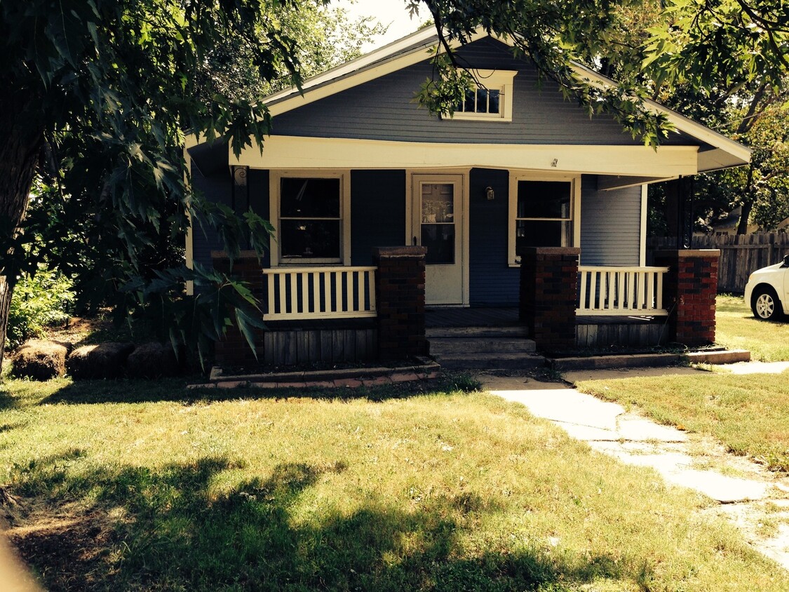 Primary Photo - 3 Bed 1 Bath House in El Dorado
