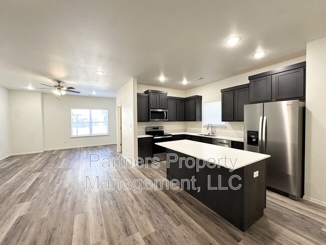 Photo - 821 S Benchmark Ln Apartment