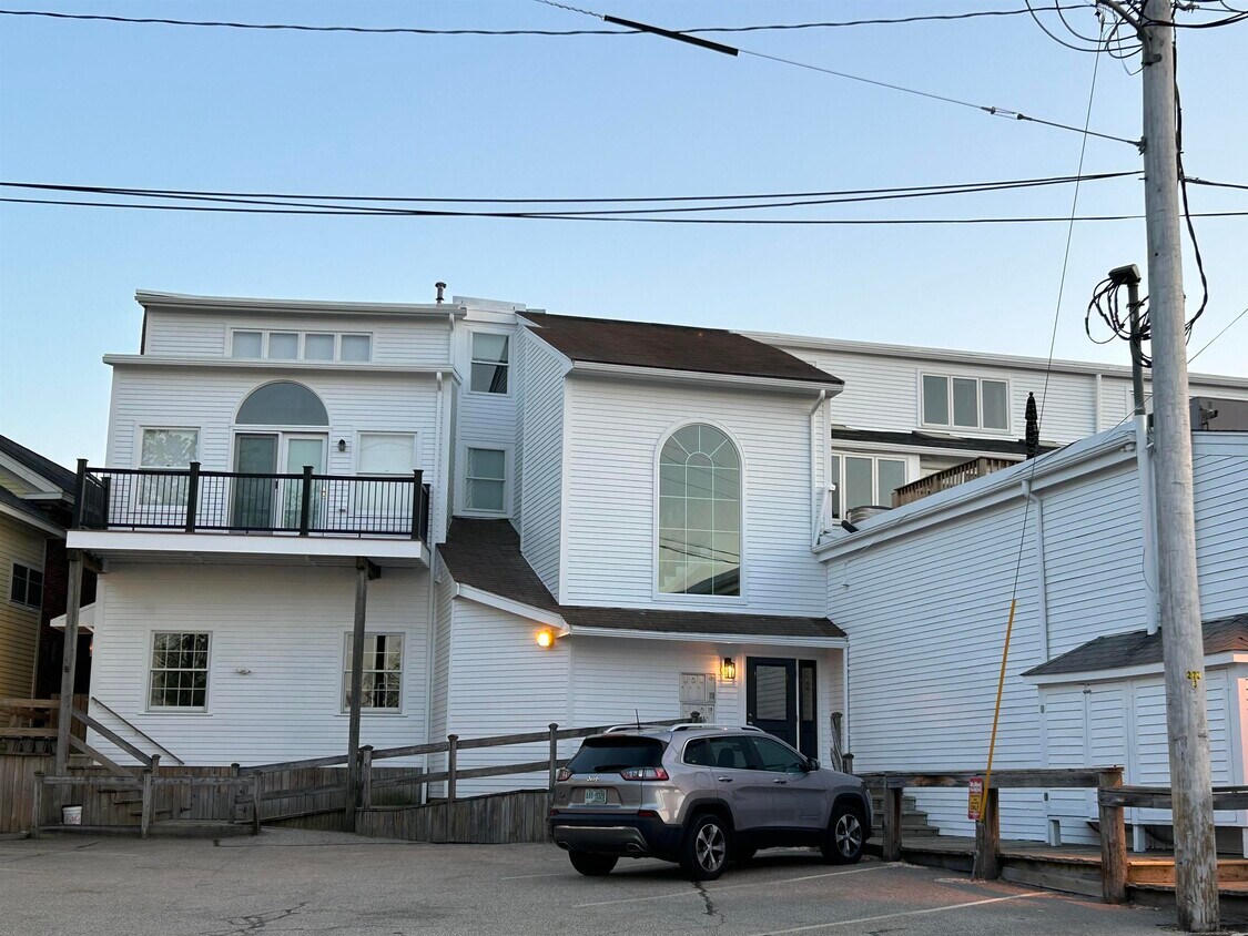 196 Water St Unit 13, Exeter, NH 03833 Condo for Rent in Exeter, NH