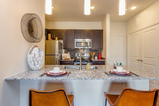 Foto del edificio - Your Spring Escape – 4 Weeks Free!