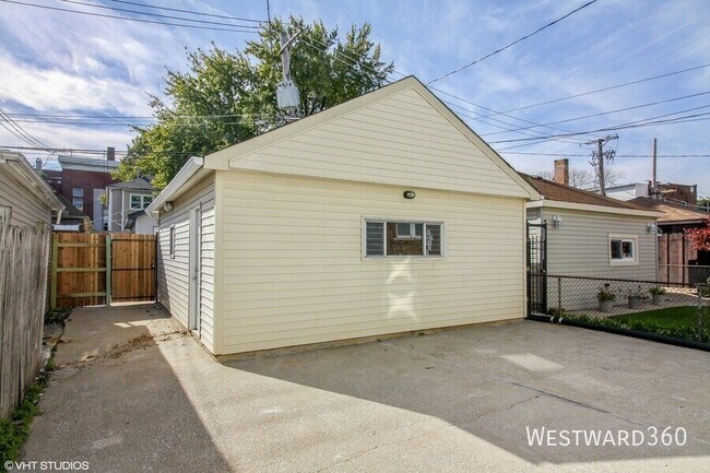 Foto del edificio - 4343 W Drummond-G