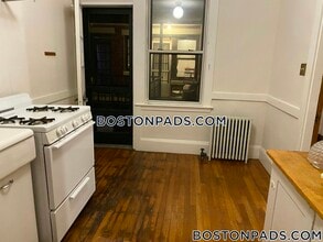 Building Photo - 16 Lakeville Rd