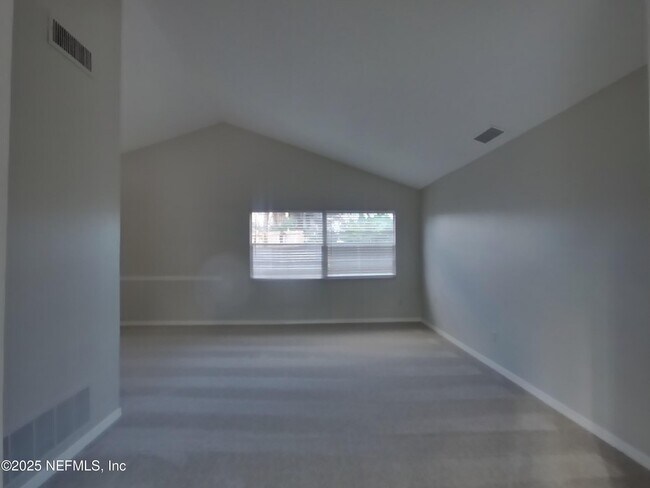 Foto del edificio - 2036 Pompano Pkwy