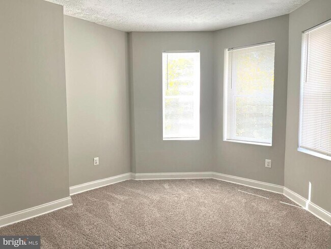 Foto del edificio - 2001 Poplar Grove St