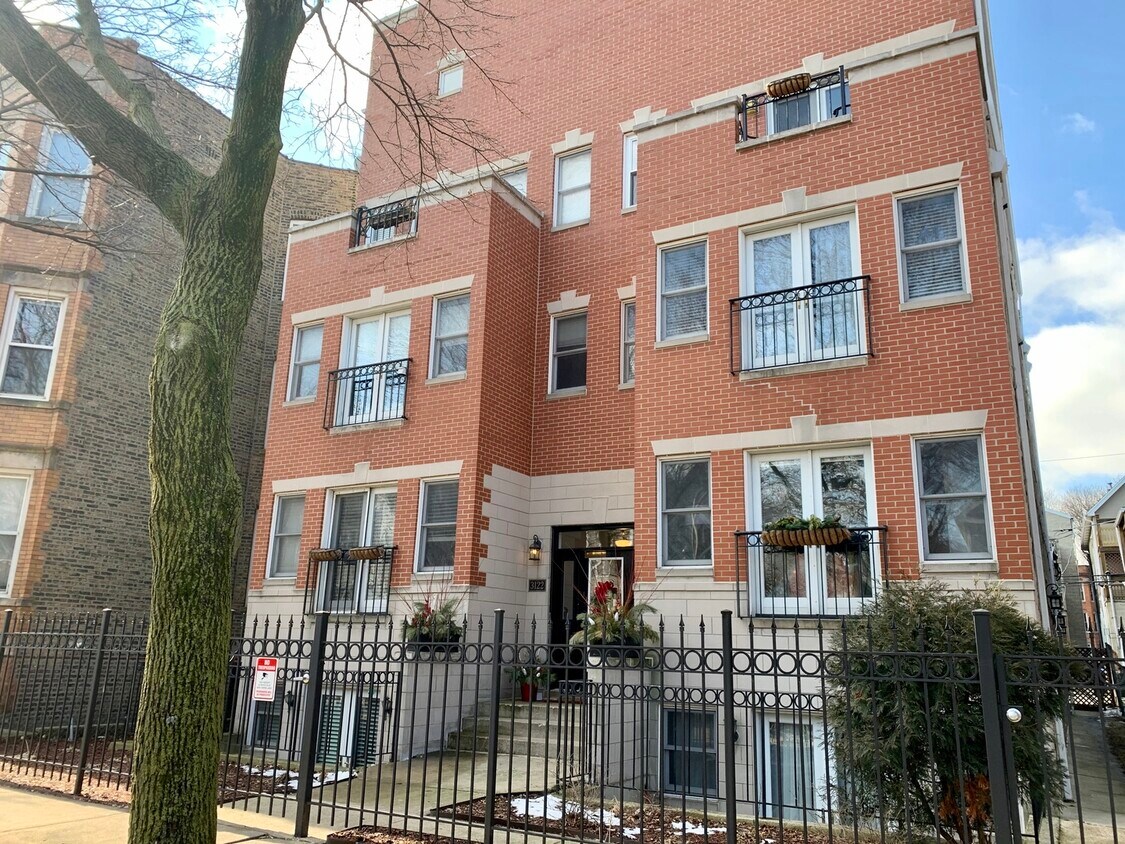 Foto principal - 3122 N Seminary Ave