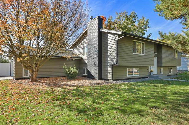 Foto del edificio - 2446 E 49th Ave