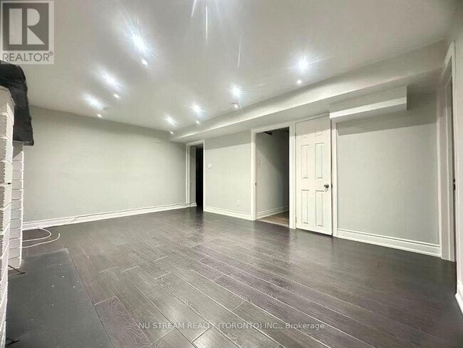 Building Photo - 4144 Lastrada Heights
