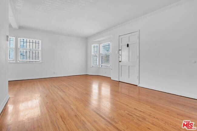 Foto del edificio - 622 Cloverdale Ave