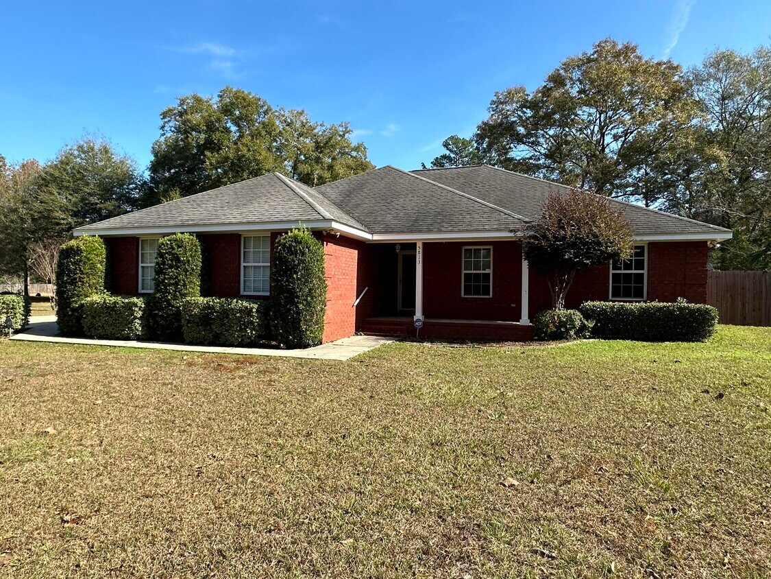 5813 Roberts Rd, Crestview, FL 32536 House for Rent in Crestview, FL