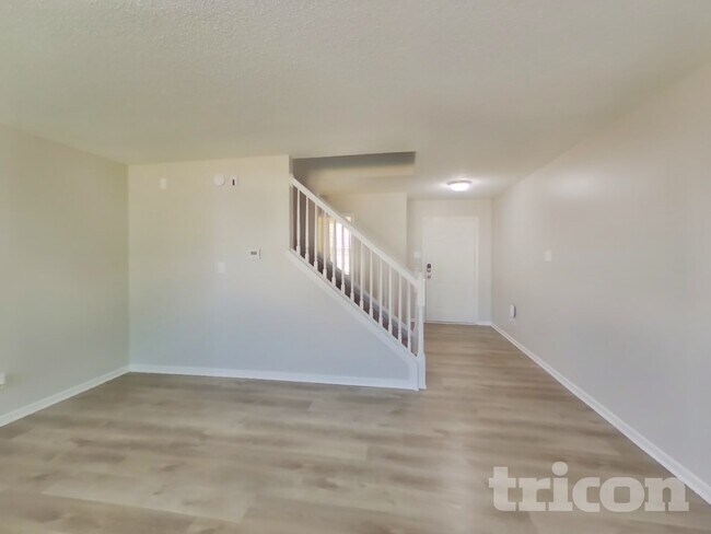 Foto del edificio - 6238 Monteo Ln
